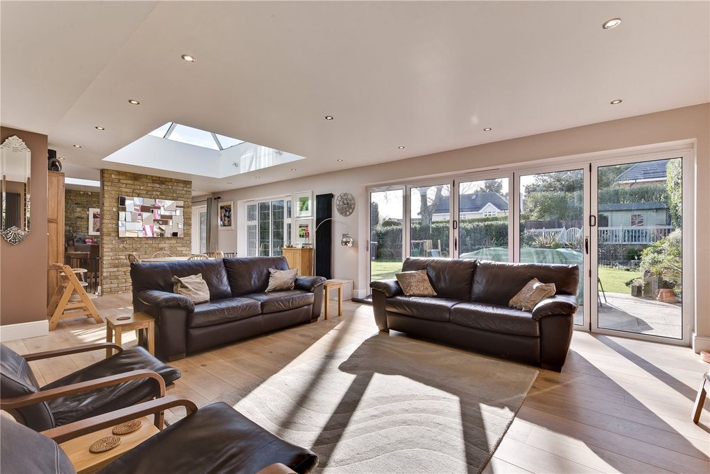 Property photo 2 of 11 Open Plan Living