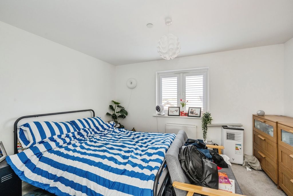 Property photo 3 of 18 Pbox-Img.Jpg