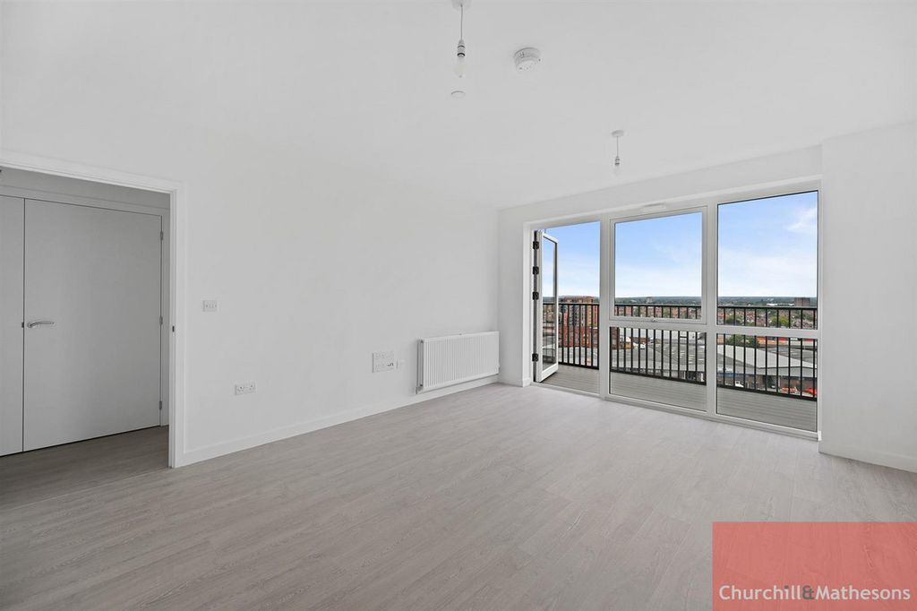 Property photo 2 of 12