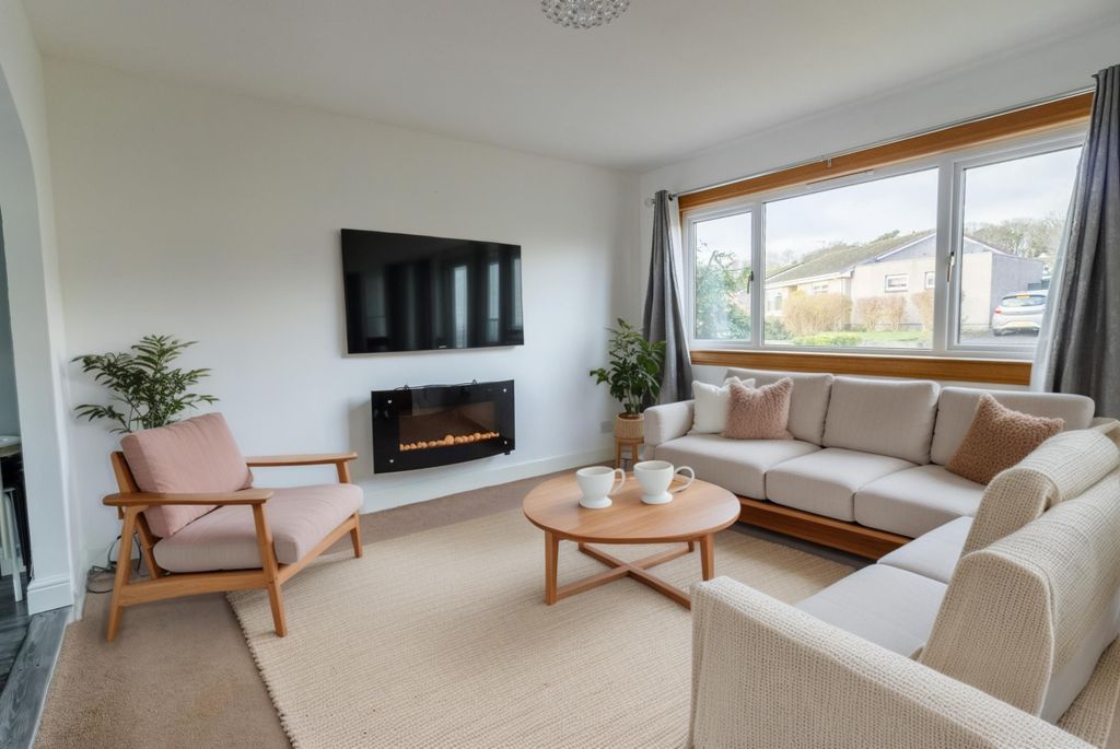 Property photo 2 of 24 Lounge (Virtually Staged)