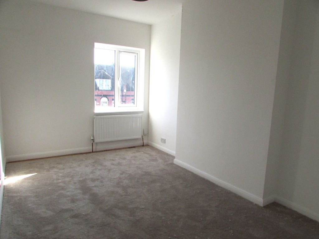 Property photo 3 of 7 Gallery