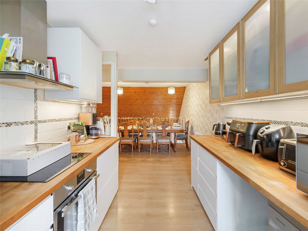 Additional image 6 of 3 bed flat for saleOakshaw Street West, Paisley, Renfrewshire PA1