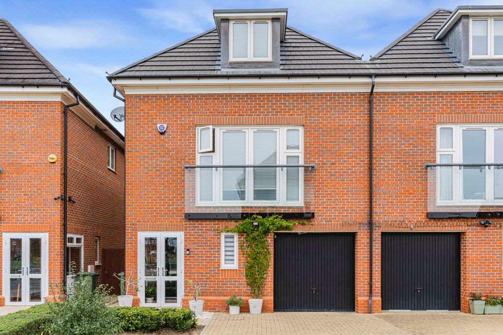 Property photo 1 of 24