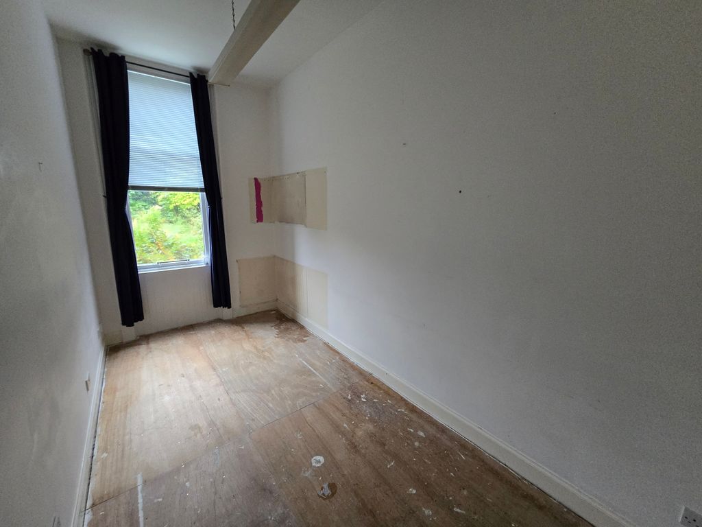 Property photo 3 of 9 3