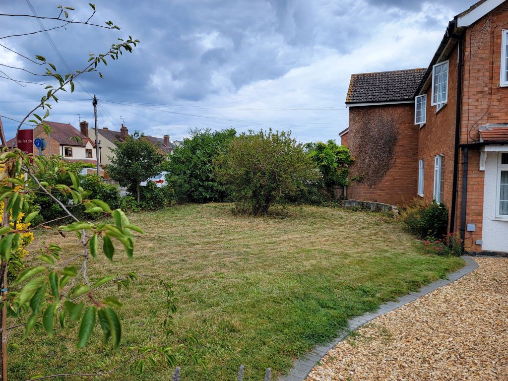Property photo 3 of 13
