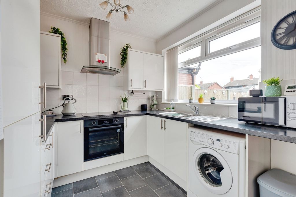 Property photo 3 of 20 Pbox-Img.Jpg