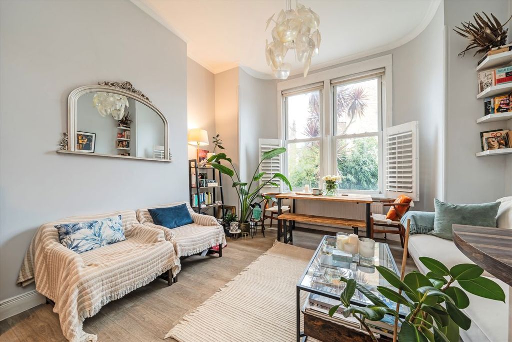 Property photo 1 of 5