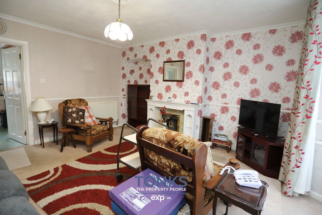 Property photo 3 of 18