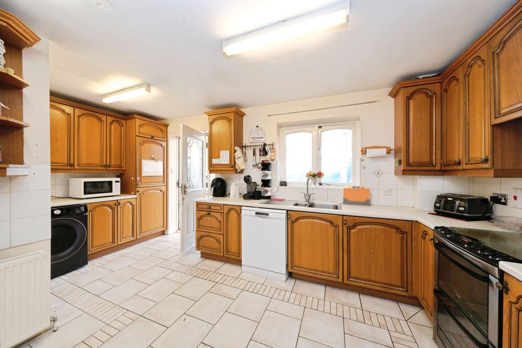 Property photo 2 of 19 Img_5242