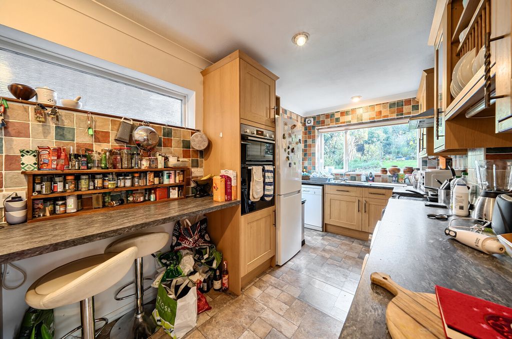 Property photo 2 of 23 1421562-15-69A588...