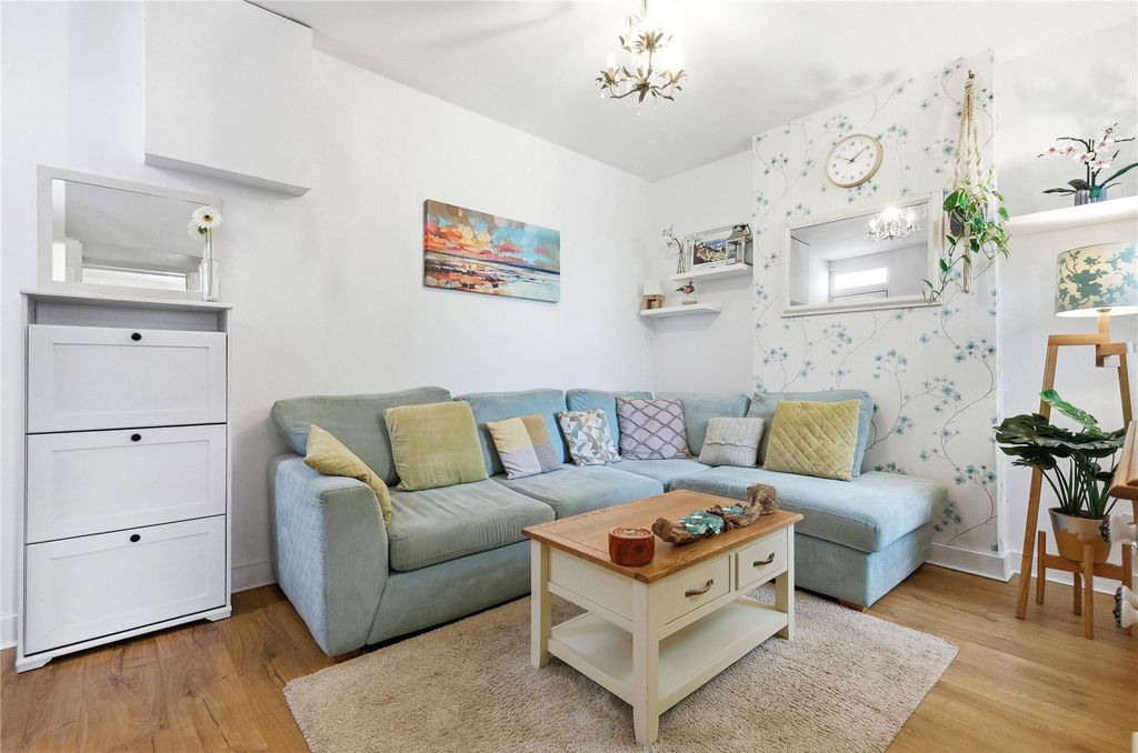 Property photo 2 of 27 Picture No. 06