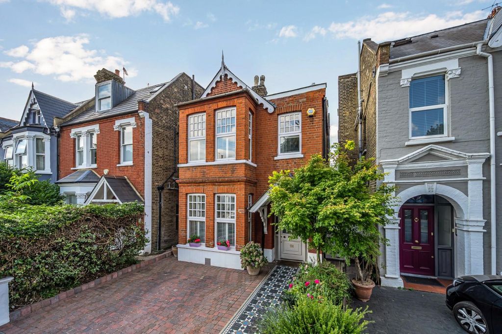 Property photo 1 of 24 118 Wellesley Road-2.Jpg