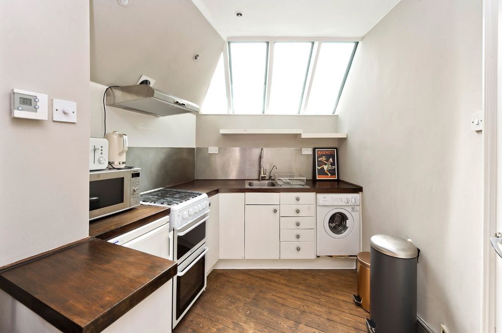 Property photo 3 of 6 A085i00000L94Qjaaz_Lgo210029_03.Jpg