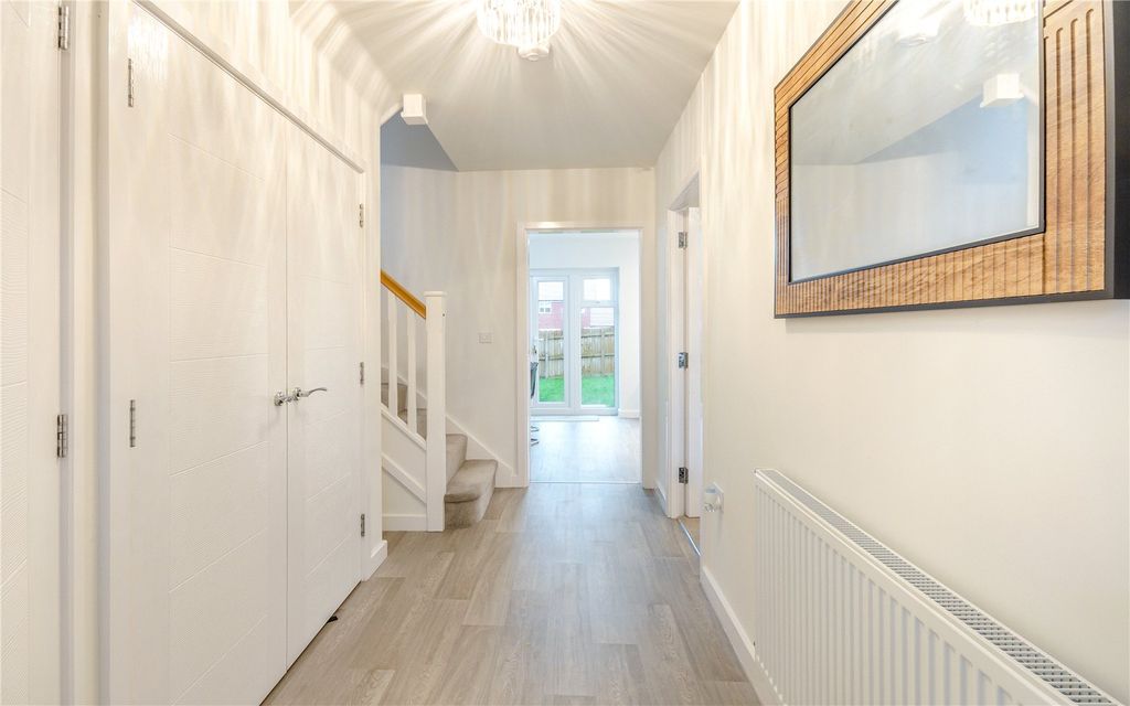 Property photo 3 of 17 Hallway