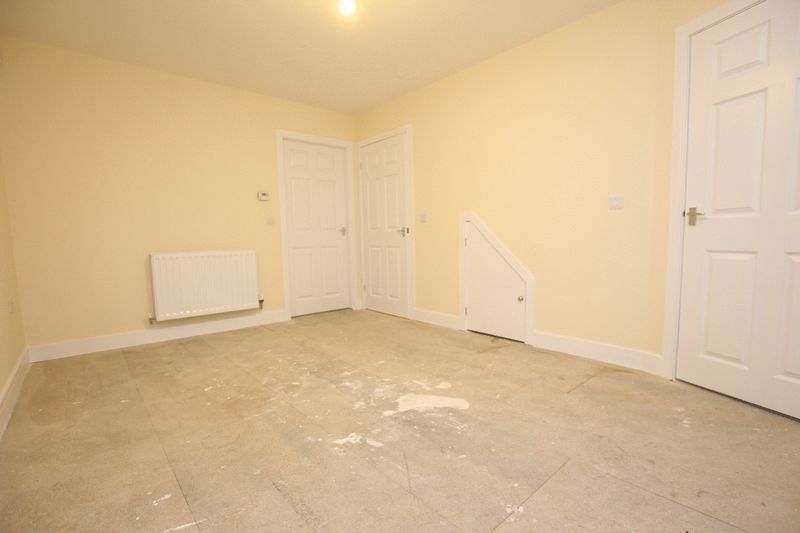 Property photo 3 of 10 Lounge Alt View