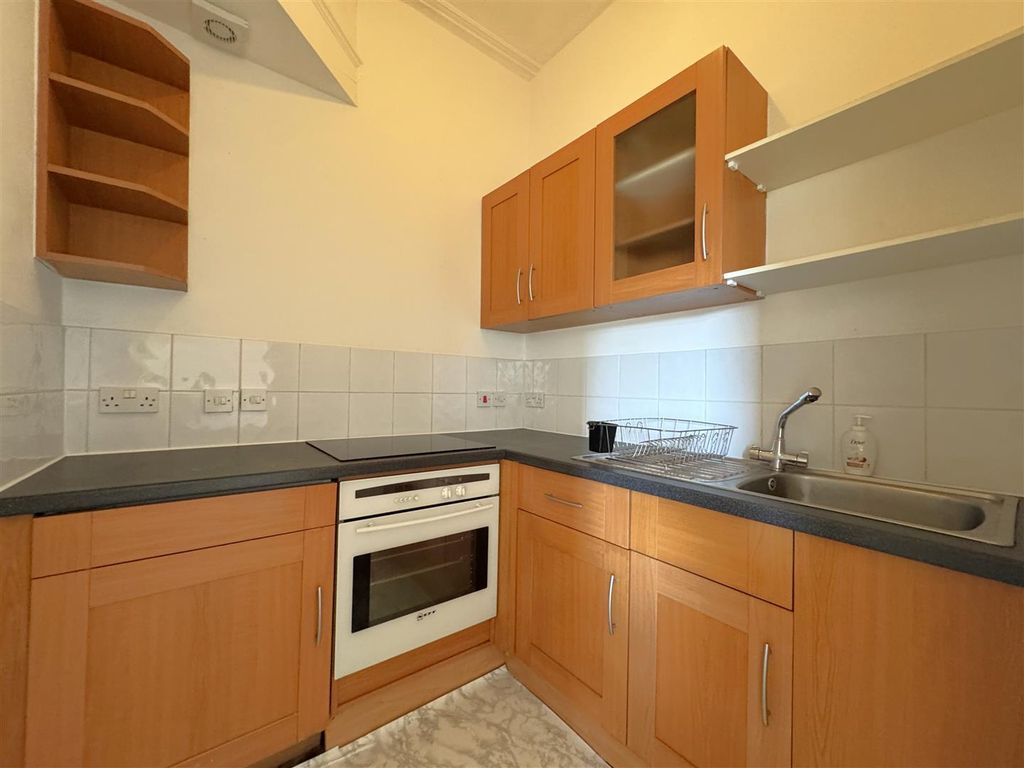 Property photo 3 of 8 6.Jpeg