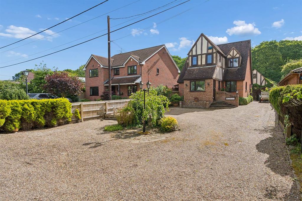 Property photo 1 of 27