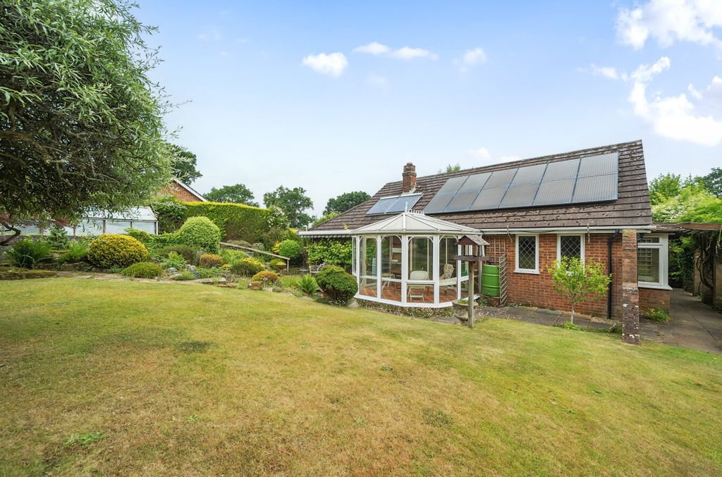 Property photo 1 of 19 1309972-14-684Aad...