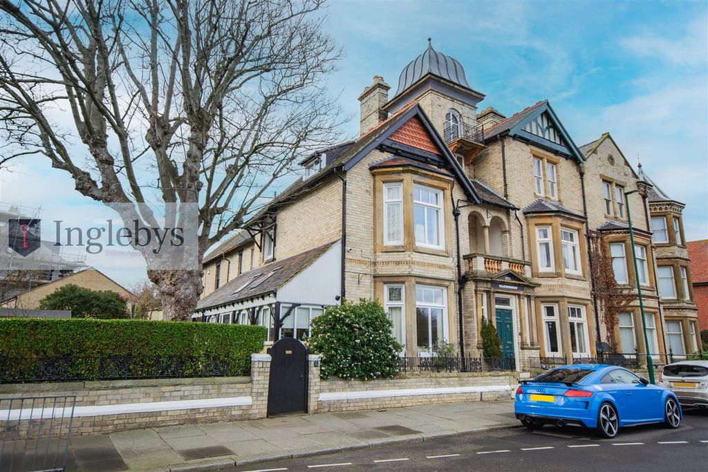 Property photo 1 of 43