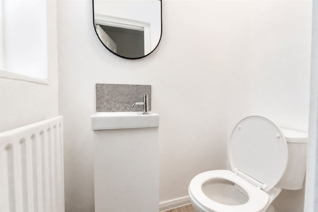 Property photo 1 of 15 Picture No. 98