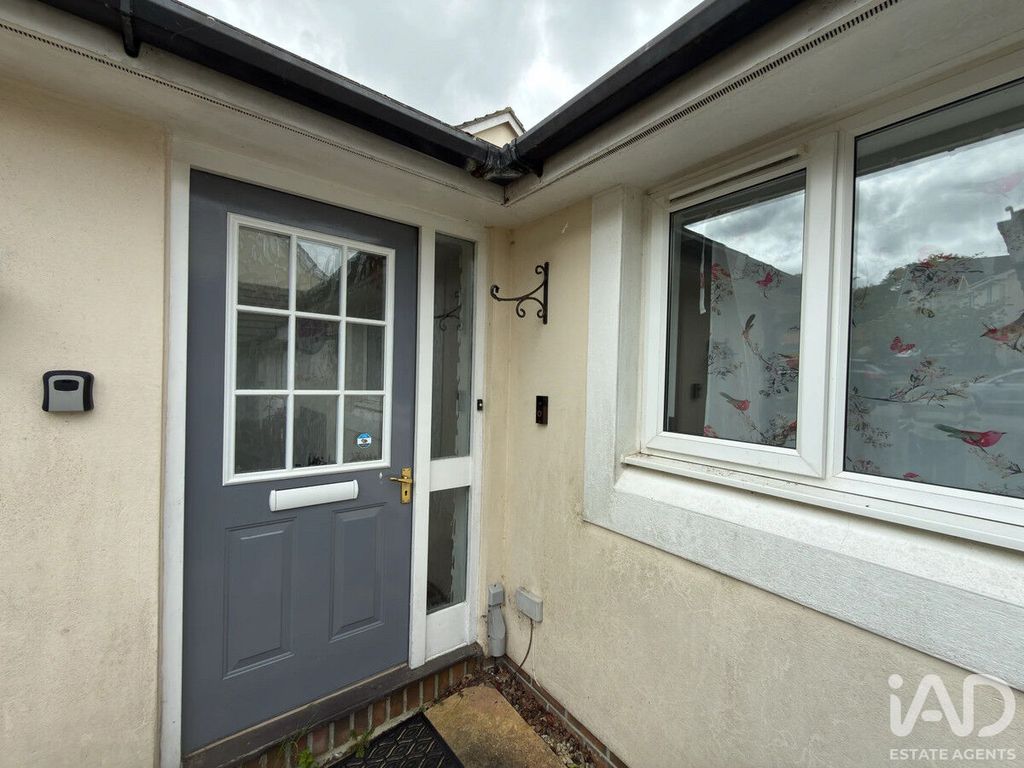 Property photo 3 of 38