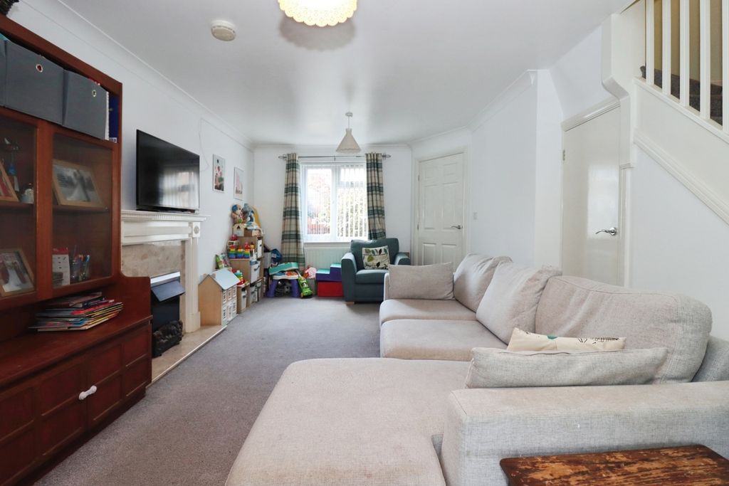 Property photo 3 of 17 Photo