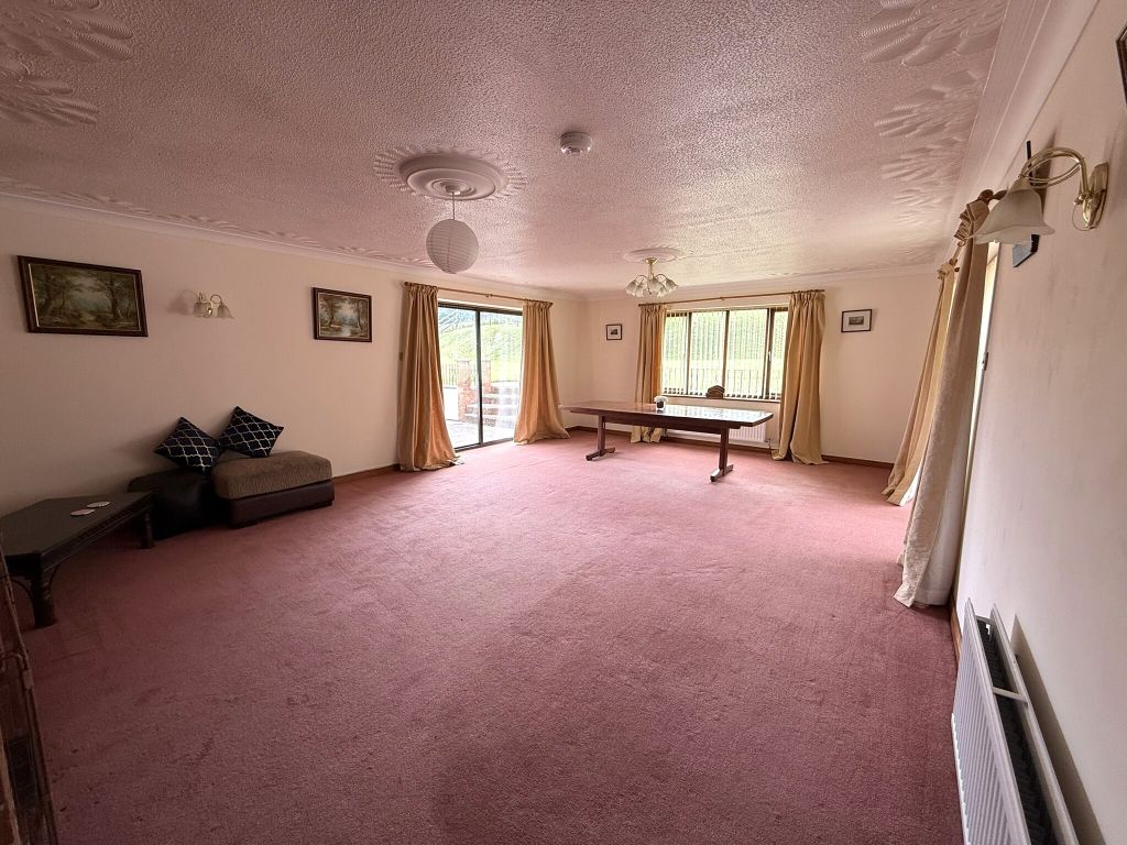 Property photo 3 of 18 Picture No. 12