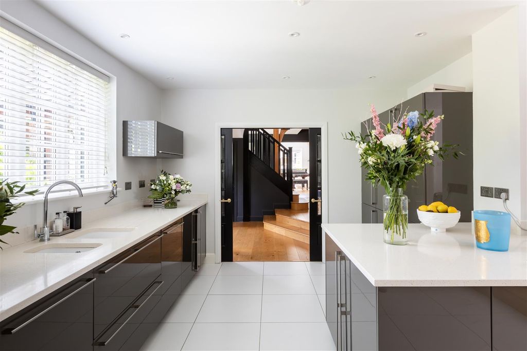 Property photo 3 of 66 Bracken-39.Jpg