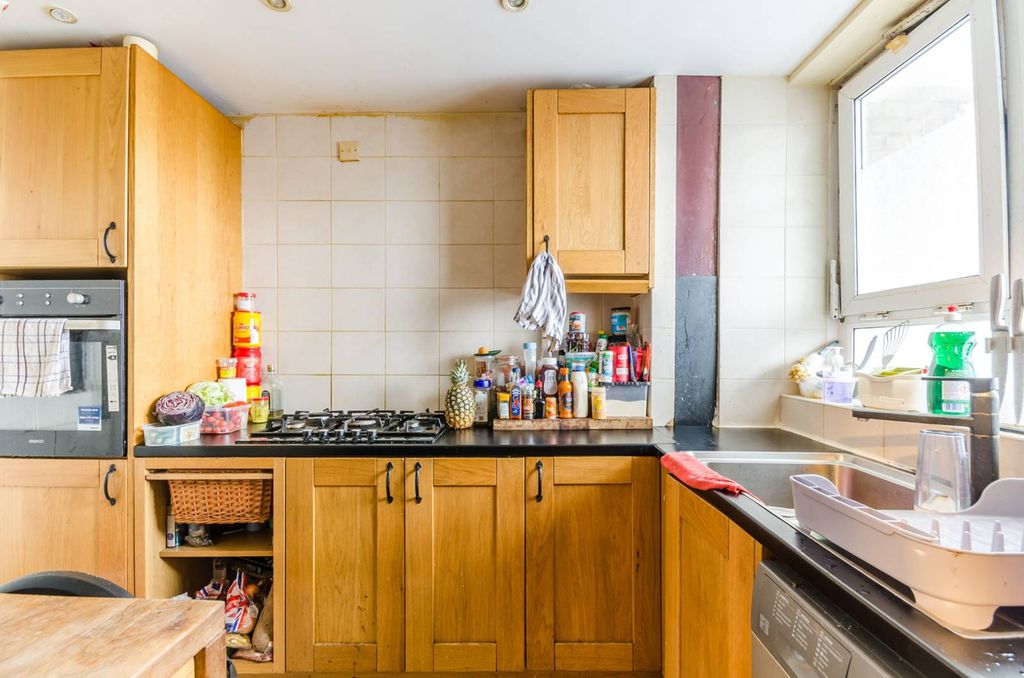 Property photo 1 of 3