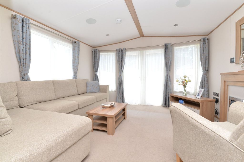 Property photo 2 of 24 Picture No. 05