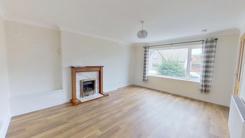Property photo 2 of 26