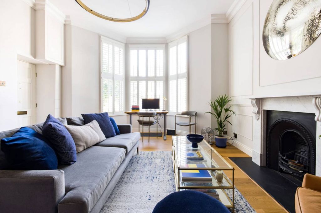 Property photo 2 of 18