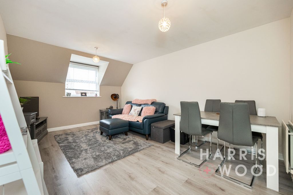 Property photo 3 of 12 4602024