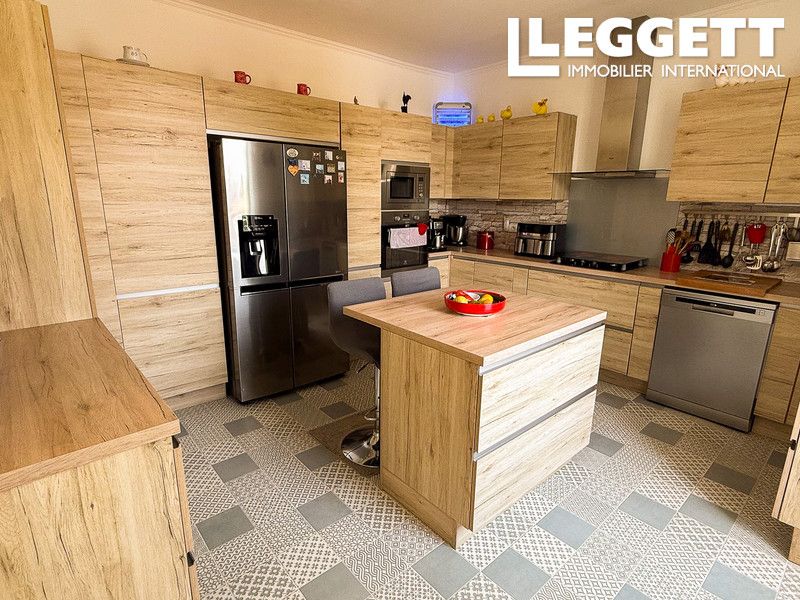 Property photo 2 of 10