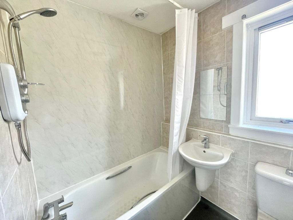 Property photo 3 of 10 Photo 3