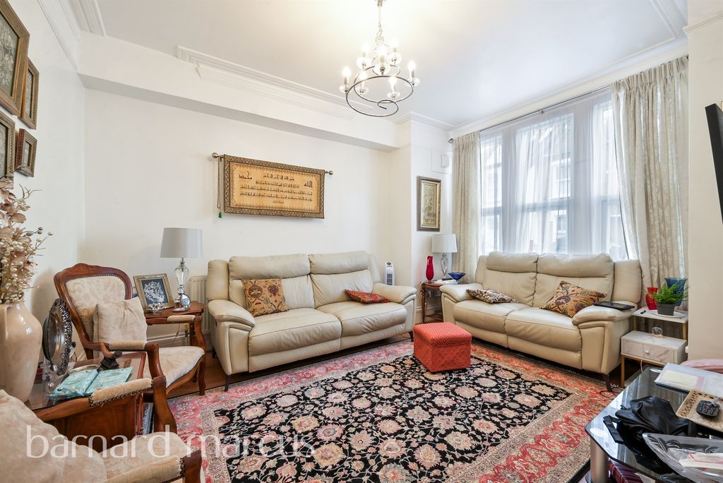 Property photo 2 of 12