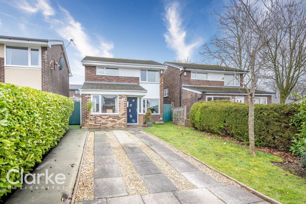 Property photo 1 of 17