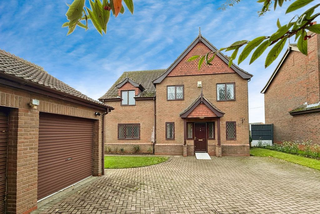 Property photo 1 of 17 4601612