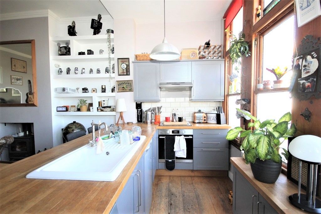 Property photo 3 of 12