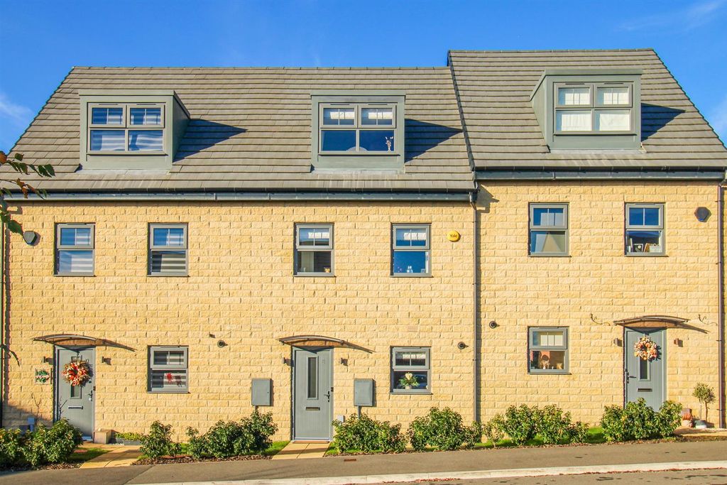 Property photo 3 of 21