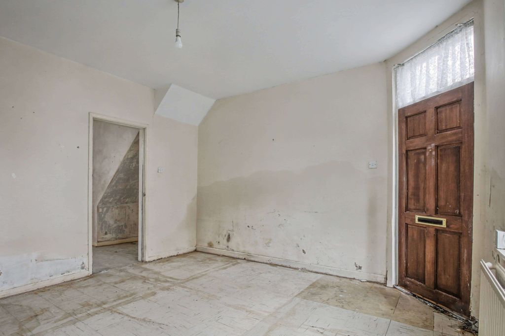 Property photo 2 of 23 32 Bruce Street, St.Helens, Wa10 2Ez