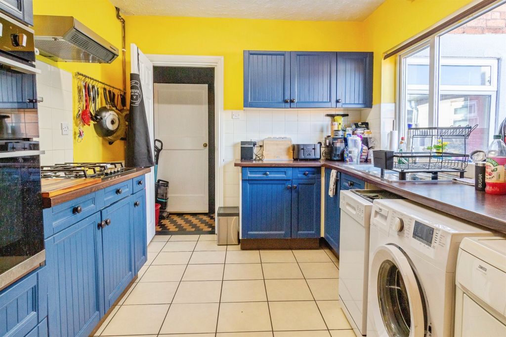 Property photo 3 of 17