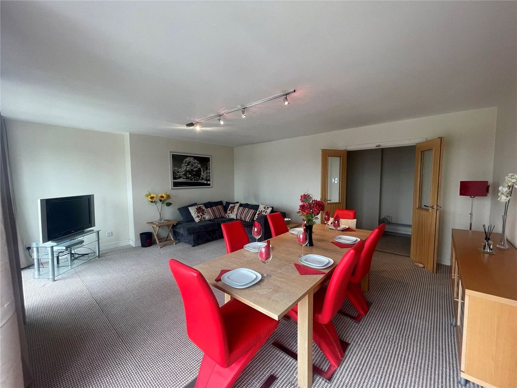Property photo 3 of 9 Dining Area