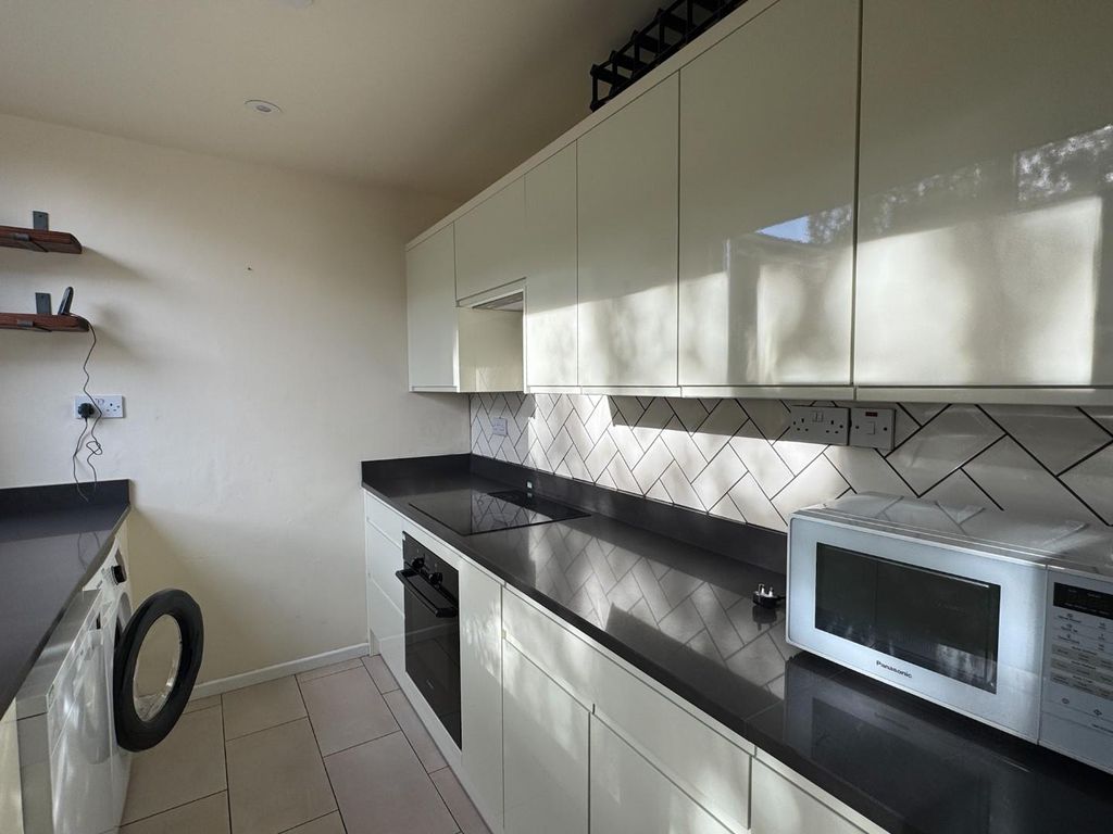 Property photo 2 of 17 20251028_094433567_0.0.Jpg