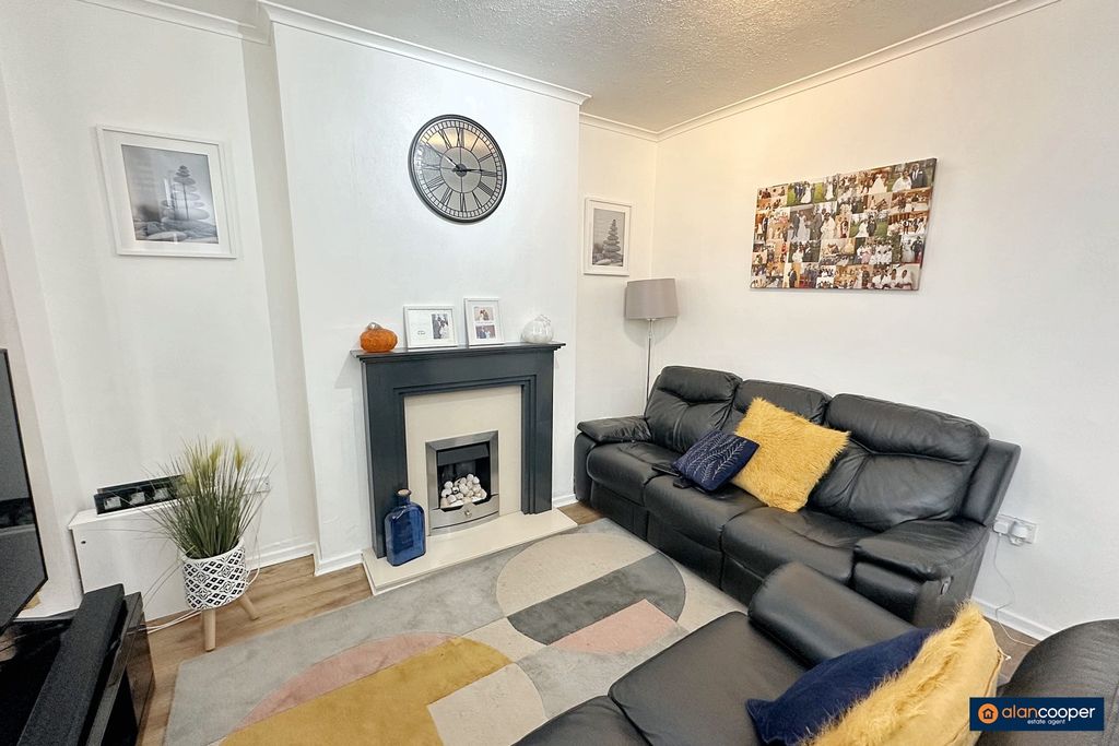 Property photo 3 of 11 3996665