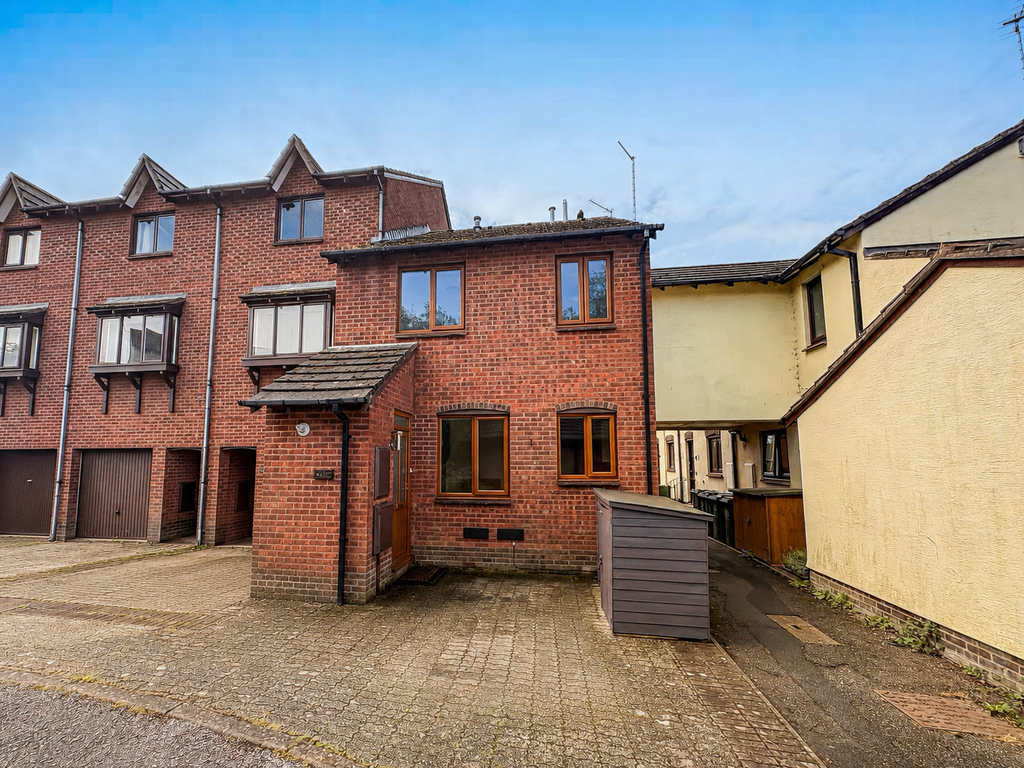 Property photo 1 of 8 74CD321A-F510-4263-A083-60F8B08315CE