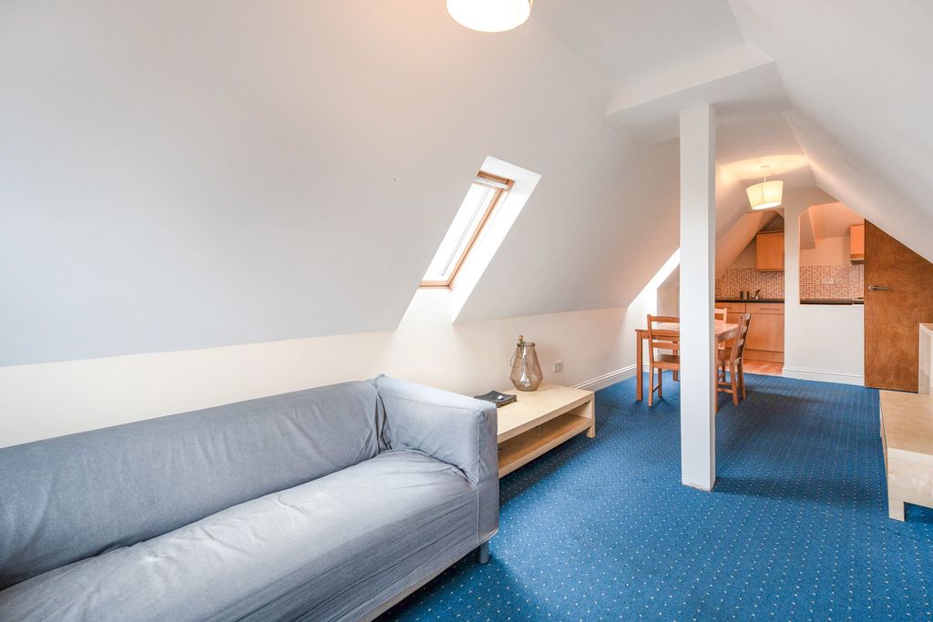 Property photo 2 of 8 Pbox-Img.Jpg