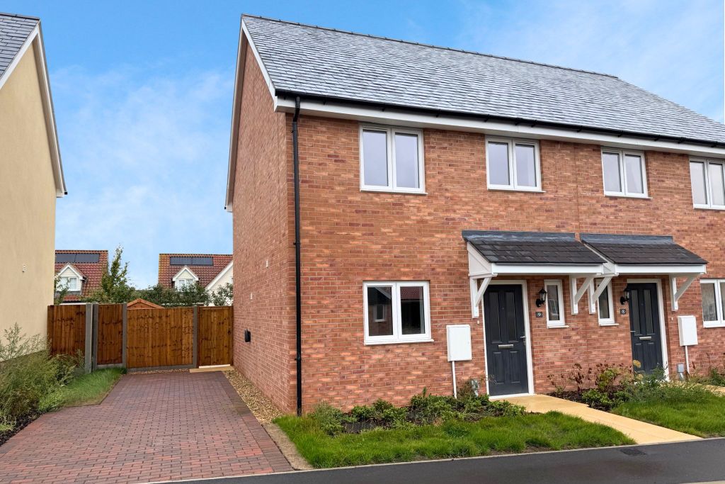 Property photo 1 of 11