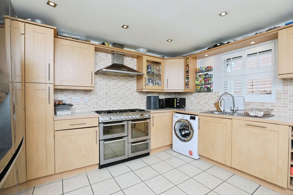 Property photo 2 of 20