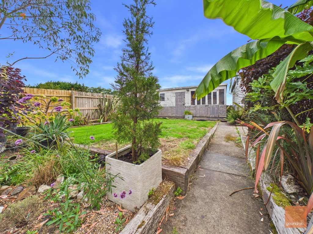 Property photo 2 of 22